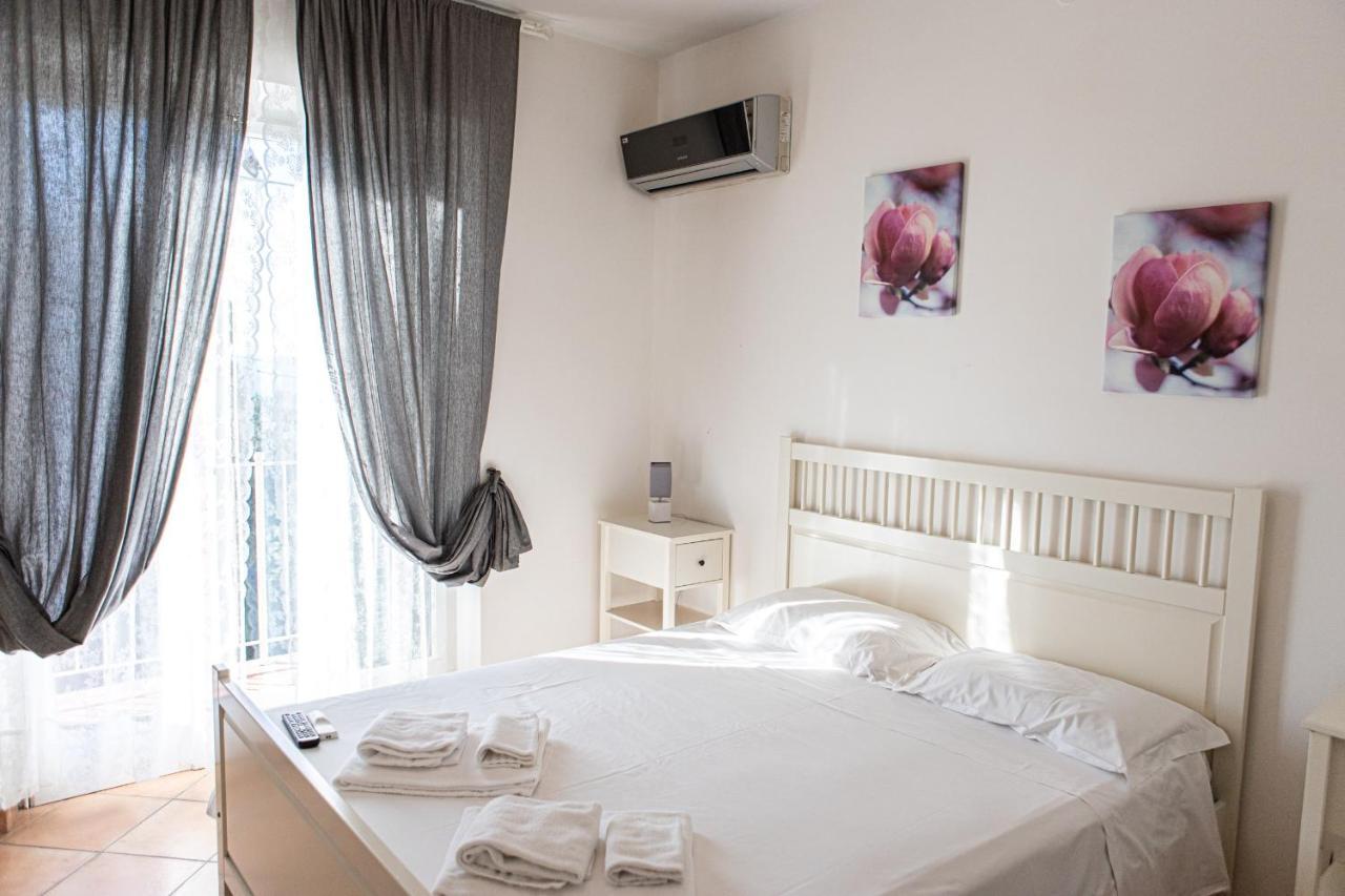 Gambero Nero Hotel เตลลาโร ภายนอก รูปภาพ