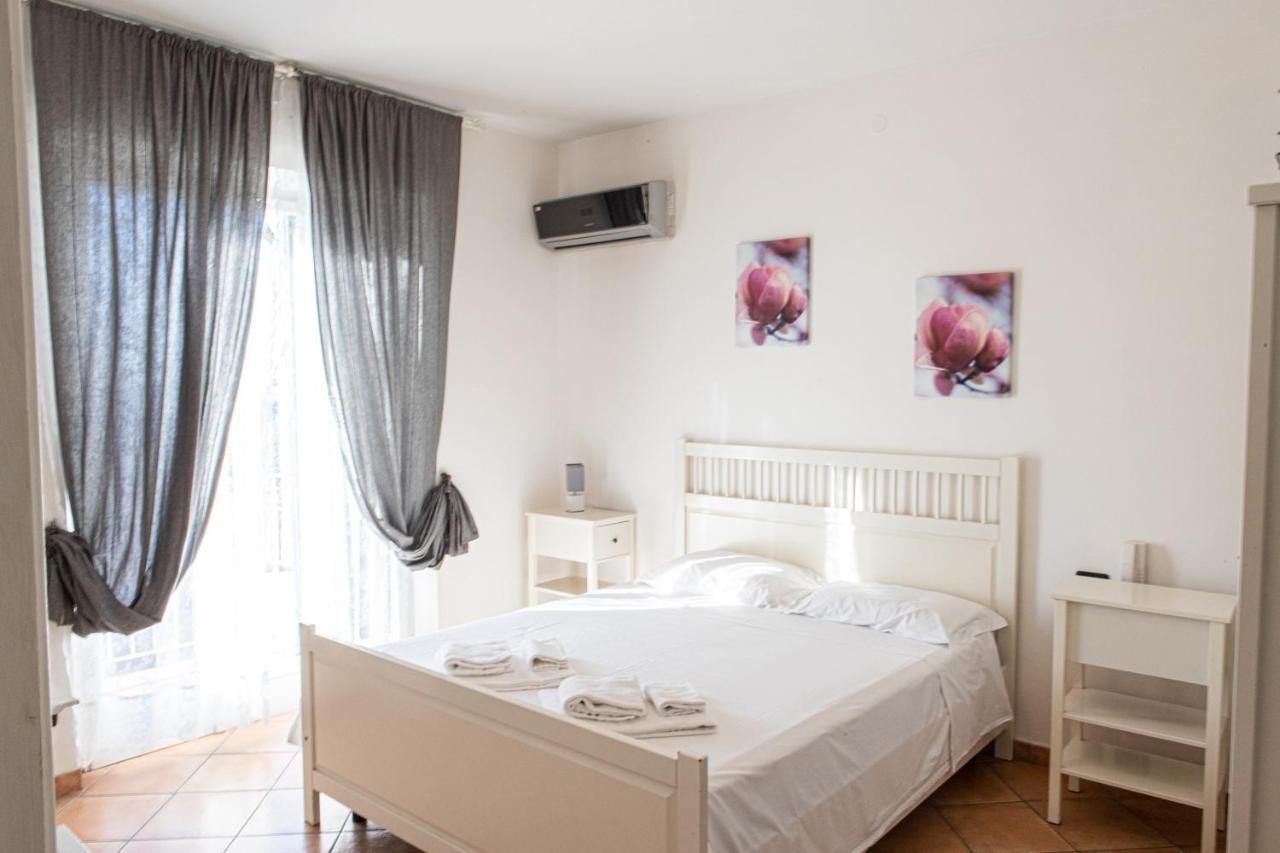 Gambero Nero Hotel เตลลาโร ภายนอก รูปภาพ